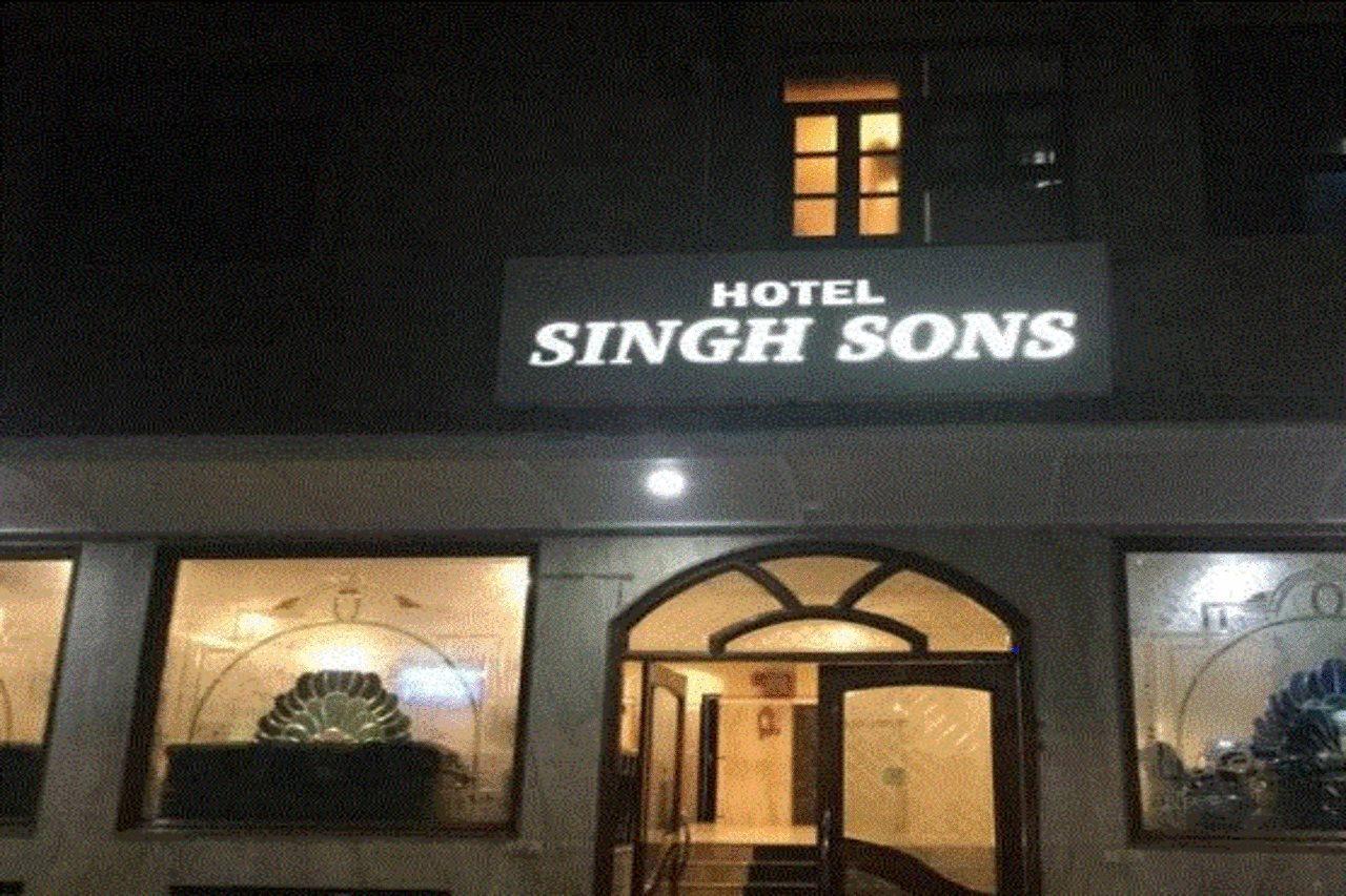 Treebo Trend Singh Sons Karol Bagh Hotel New Delhi Exterior photo